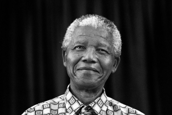 Read more about the article Nelson Mandela: Warisan Keberanian, Kepemimpinan, dan Persatuan